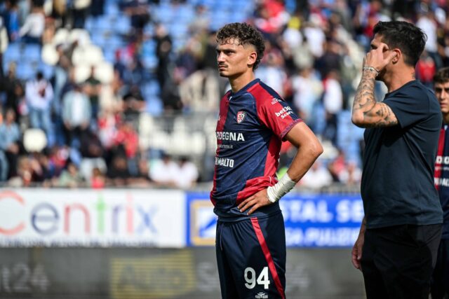 Volano stracci tra Esposito e il Cgaliari