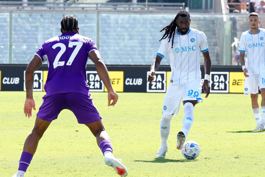 Anguissa durante Fiorentina-Napoli