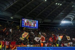 Curva Sud della Roma durante la partita contro il Real Madrid